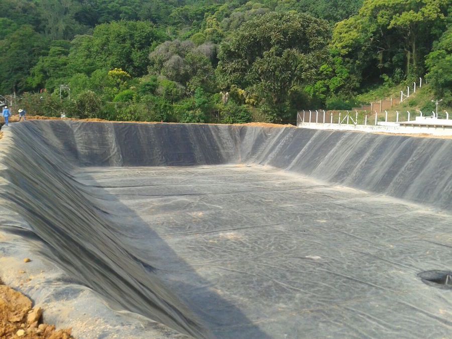 Reservatórios de Resíduos – Indústria Têxtil – Cataguase – MG 2015 — foto 2